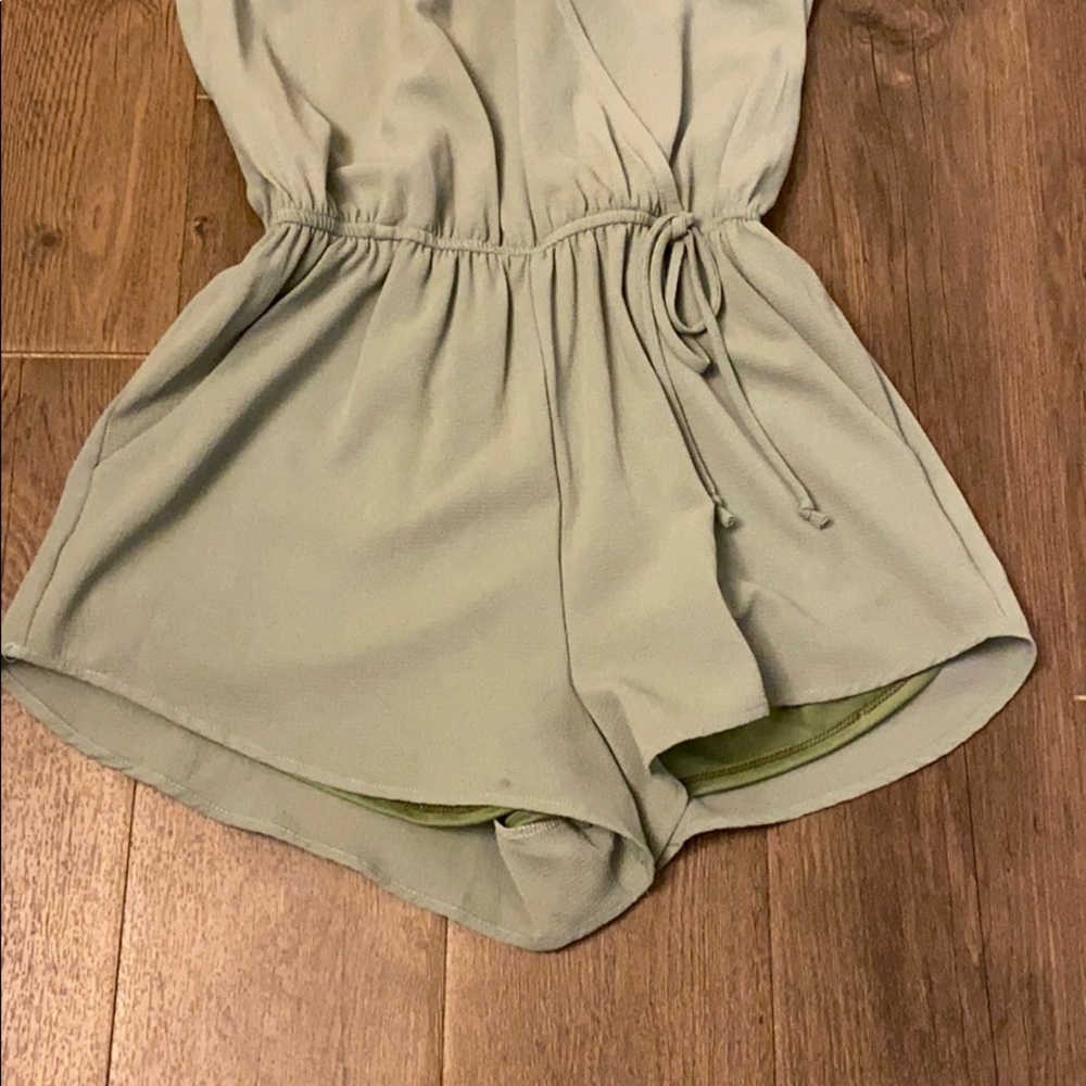 Romper - Picture 3 of 3